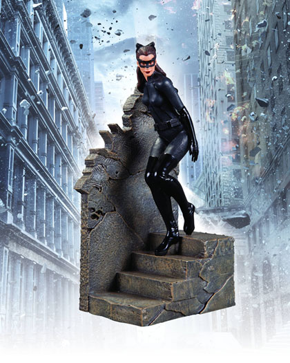 Image: Dark Knight Rises Statue: Catwoman  (1/12 scale) - DC Direct