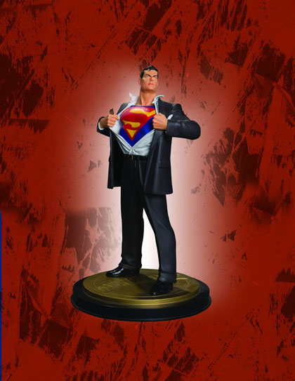 Image: Superman Forever #1 Mini-Statue 