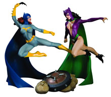 Image: Catwoman vs. Batgirl Statue 