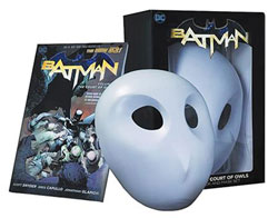 Image: Batman: Court of Owls Mask and Book Set  - DC Comics