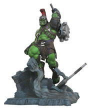 Image: Marvel Milestones Thor Ragnarok Statue: Gladiator Hulk  - Diamond Select Toys LLC