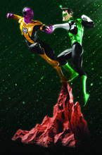 Image: Green Lantern vs. Sinestro Mini-Statue 
