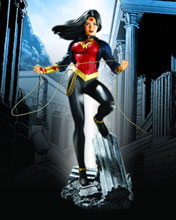 Image: Wonder Woman #600 Statue 