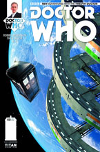 Image: Doctor Who: The 12th Doctor #4 (cover B - photo subscription) - Titan Comics