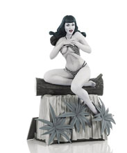 Image: Bettie Page Statue: Terry Dodson  (Black & White edition) - Dynamite