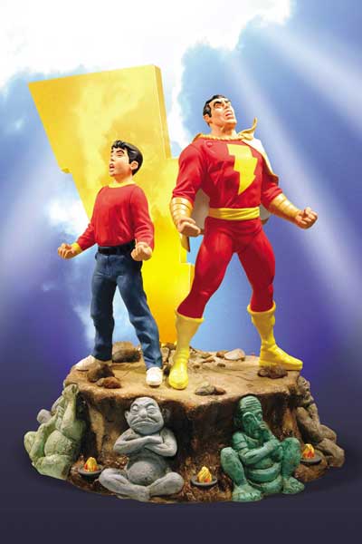 Image: Shazam! Deluxe Statue  - 