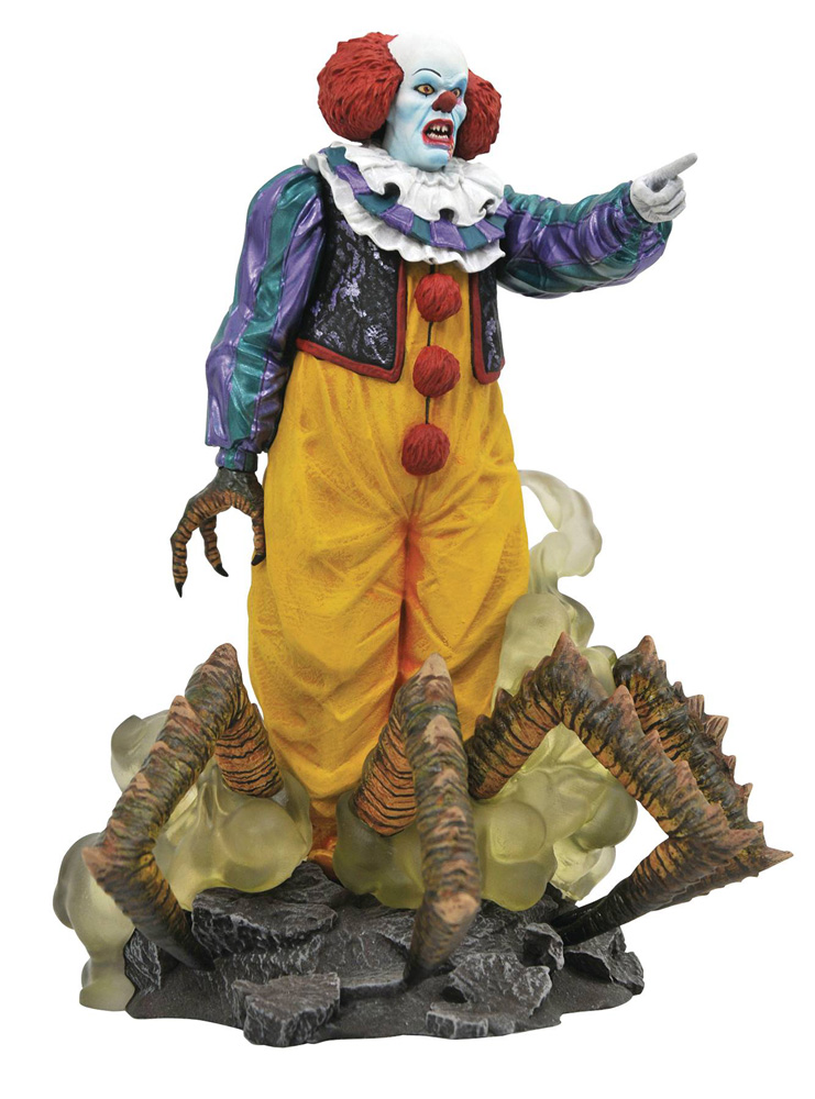 Image: It 1990 Gallery PVC Statue: Pennywise  - Diamond Select Toys LLC