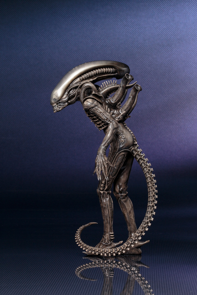 Alien Xenomorph Big Chap ArtFX+ 1/10 Scale Pre-Painted Model Alien Xenomorph Big Chap ArtFX+ 1/10 Scale Pre-Painted Model