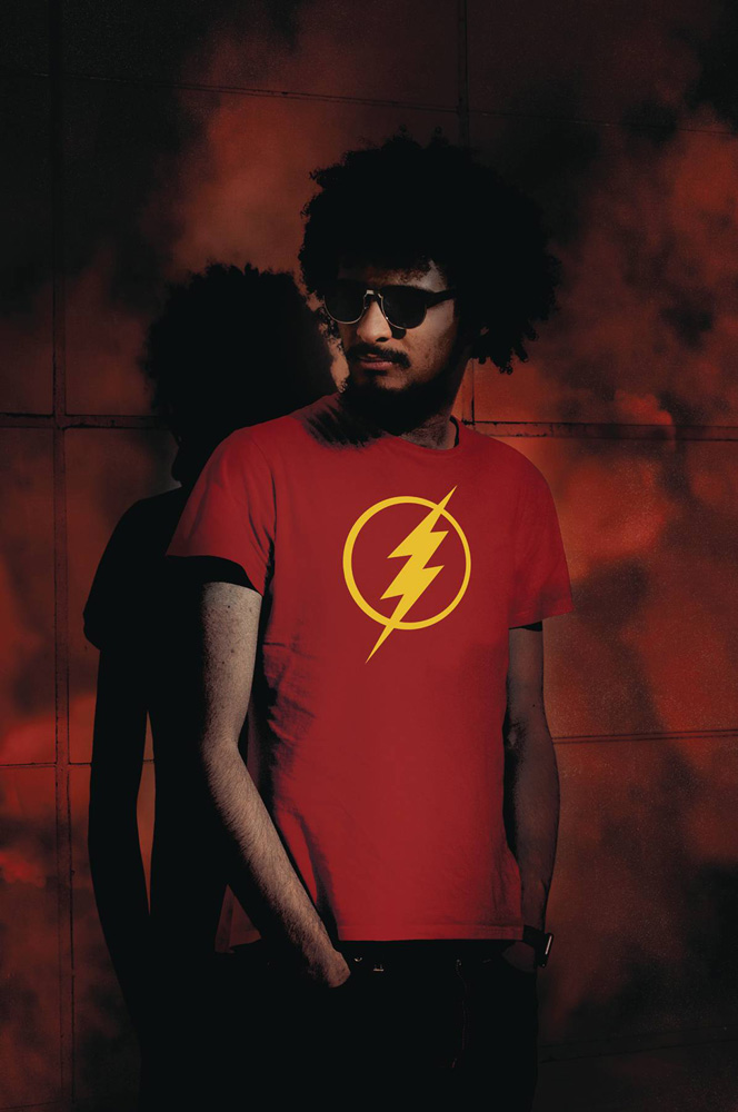 Image: DC Heroes T-Shirt: Flash 2019 Symbol  (S) - Graphitti Designs