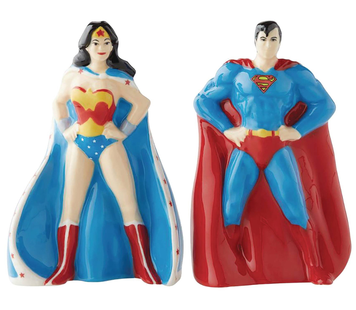 Image: DC Salt & Pepper Shaker Set: Superman vs Wonder Woman  - Enesco Corporation