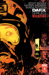 Image: Dark Spaces: Wildfire #4 (cover B - Sorrentino) - IDW Publishing