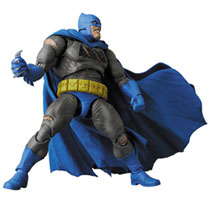 Image: The Dark Knight Returns MAFEX Action Figure: Triumphant Batman  - Medicom Toy Corporation
